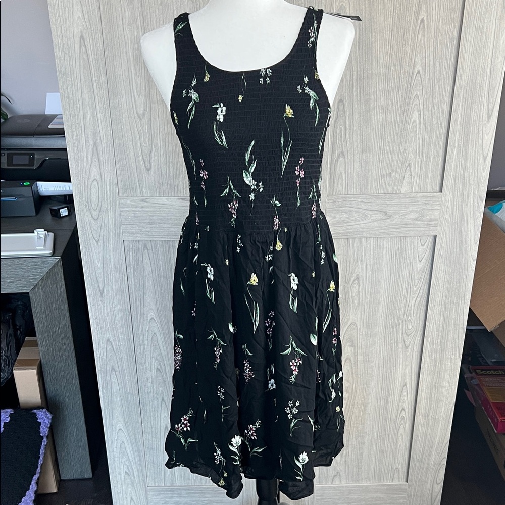 3 for $20 💜 REITMANS Floral Black Dress